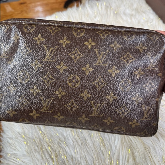 Louis Vuitton Trousse Pouch 28 monogram Cosmetic bag with duster - Picture 11 of 16